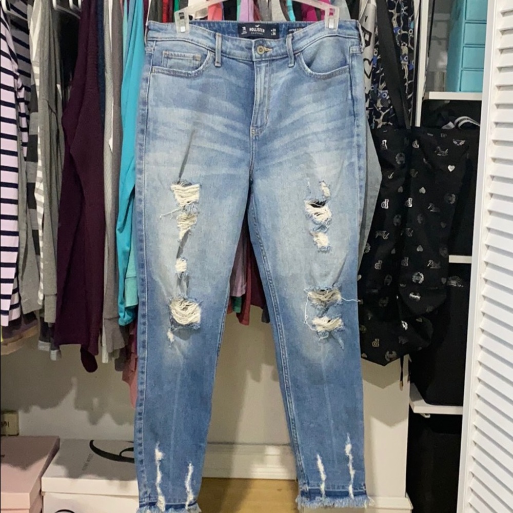2/$15 Hollister distressed high rise jeans